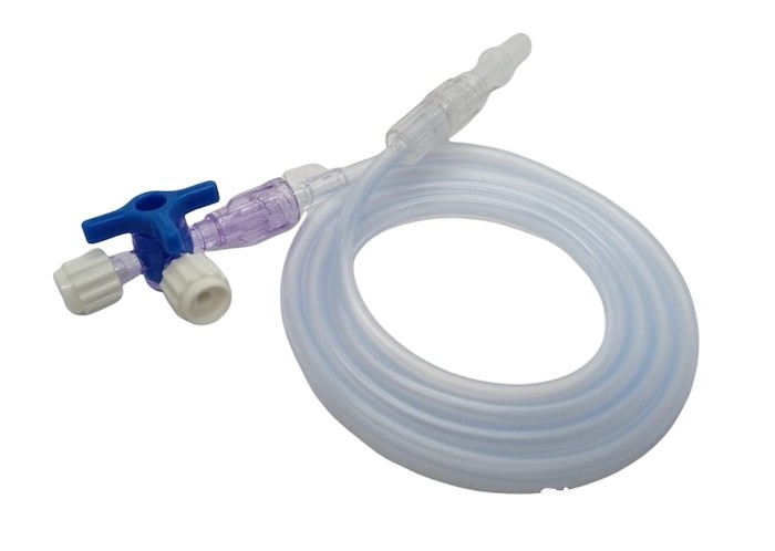 Llaves de 3 vías con tubo de extensión. Pieza.